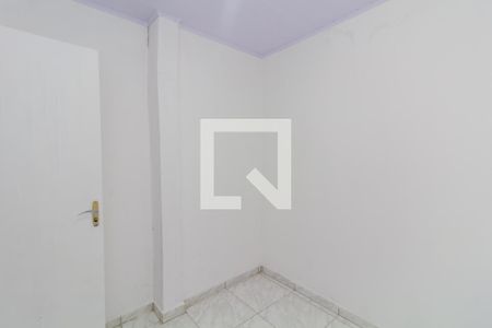 Quarto 2 de casa para alugar com 2 quartos, 40m² em Conjunto Residencial José Bonifácio, São Paulo