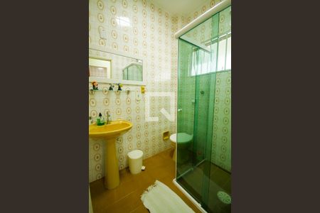 Banheiro de apartamento para alugar com 1 quarto, 53m² em Vila Caiçara, Praia Grande