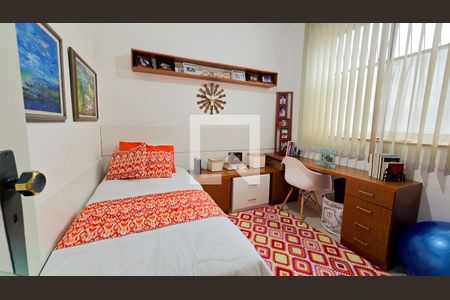 Apartamento à venda com 3 quartos, 80m² em Sagrada Família, Belo Horizonte