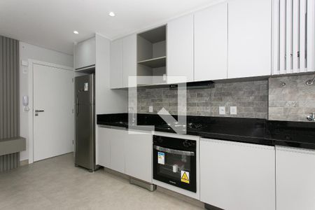 Cozinha de apartamento para alugar com 2 quartos, 63m² em Vila Azevedo, São Paulo