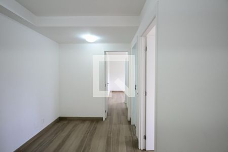 Corredor de apartamento para alugar com 2 quartos, 73m² em Jardim Caboré, São Paulo