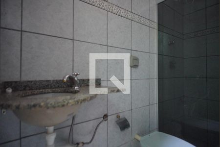 Banheiro da Suíte de casa para alugar com 2 quartos, 75m² em Sarandi, Porto Alegre