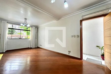 Sala de casa para alugar com 3 quartos, 250m² em Vila da Saúde, São Paulo