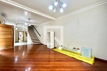 Sala de casa para alugar com 3 quartos, 250m² em Vila da Saúde, São Paulo