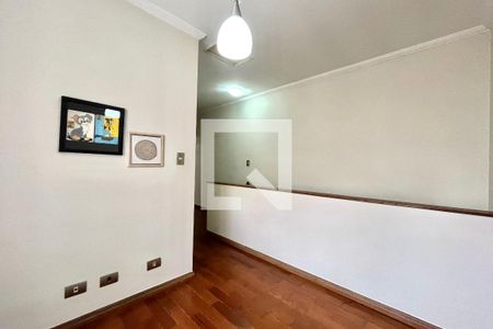 Corredor de casa para alugar com 3 quartos, 250m² em Vila da Saúde, São Paulo