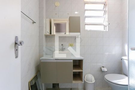 banheiro de casa para alugar com 2 quartos, 145m² em Vila Adalgisa, São Paulo