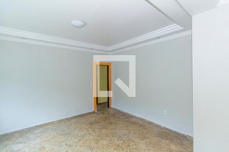 Sala de casa para alugar com 4 quartos, 240m² em Vila Valqueire, Rio de Janeiro