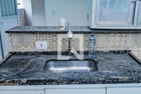 Sala/Cozinha de casa para alugar com 1 quarto, 75m² em Vila Jaraguá, São Paulo