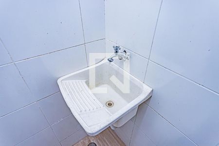 Sala, cozinha e área de serviço de casa para alugar com 1 quarto, 75m² em Vila Jaraguá, São Paulo