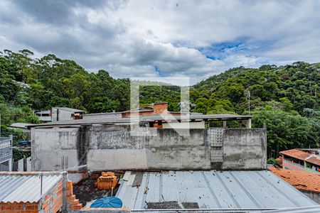 Vista sala de casa para alugar com 2 quartos, 30m² em Vila Jaraguá, São Paulo
