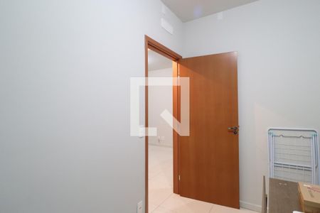 Quarto 1 de apartamento para alugar com 2 quartos, 57m² em Jardim Holanda, Uberlândia