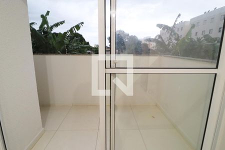 Sacada de apartamento para alugar com 2 quartos, 57m² em Jardim Holanda, Uberlândia