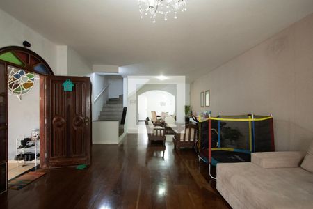 Sala  de casa para alugar com 4 quartos, 407m² em Vila Trujillo, Sorocaba