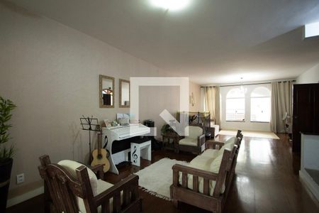 Sala  de casa para alugar com 4 quartos, 407m² em Vila Trujillo, Sorocaba