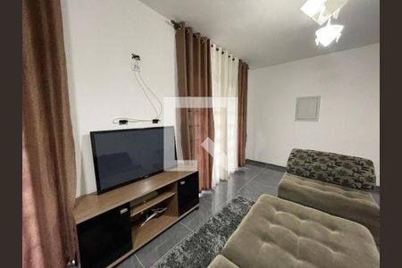 Sala de casa para alugar com 3 quartos, 200m² em Quinta dos Angicos, Cotia