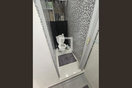 Banheiro de casa para alugar com 2 quartos, 100m² em Parque Pauliceia, Duque de Caxias