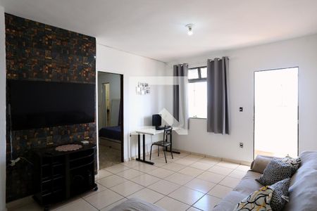 Sala de casa à venda com 3 quartos, 110m² em São Lucas, Belo Horizonte