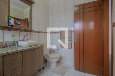 Banheiro suíte de casa para alugar com 3 quartos, 209m² em Vila Assis Brasil, Mauá