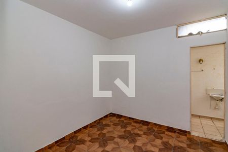 Semi Suíte 1 de casa para alugar com 4 quartos, 360m² em Carlos Prates, Belo Horizonte