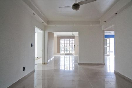 Sala de casa para alugar com 3 quartos, 211m² em Vila Boacava, São Paulo
