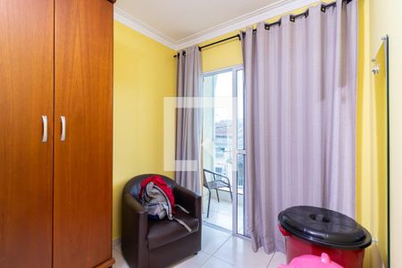 Suíte de casa para alugar com 3 quartos, 80m² em Vila Carbone, São Paulo