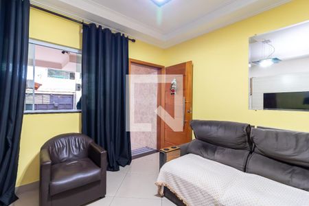 Sala de casa para alugar com 3 quartos, 80m² em Vila Carbone, São Paulo