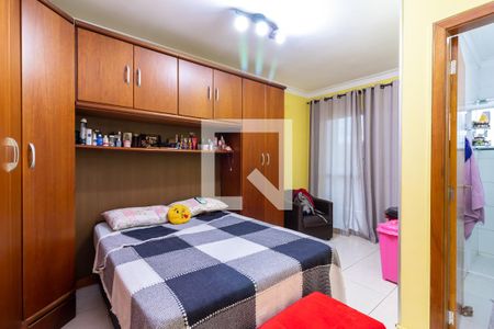 Suíte de casa para alugar com 3 quartos, 80m² em Vila Carbone, São Paulo