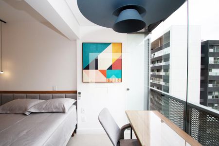 varanda mesa  de kitnet/studio para alugar com 1 quarto, 32m² em Pinheiros, São Paulo