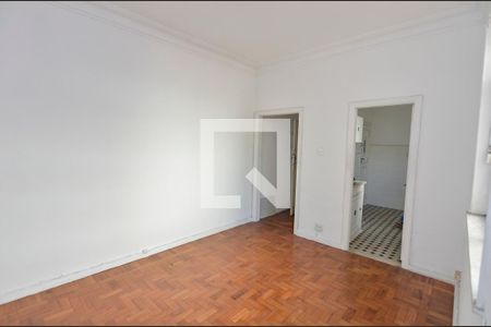 Sala de apartamento à venda com 2 quartos, 70m² em Grajaú, Rio de Janeiro