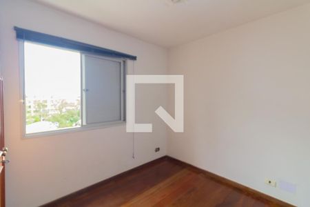Quarto 1 de apartamento para alugar com 2 quartos, 54m² em Itaquera, São Paulo