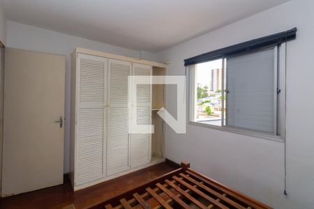 Quarto 2 de apartamento para alugar com 2 quartos, 54m² em Itaquera, São Paulo