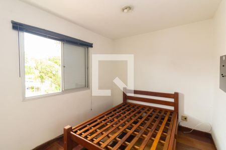 Quarto 2 de apartamento para alugar com 2 quartos, 54m² em Itaquera, São Paulo