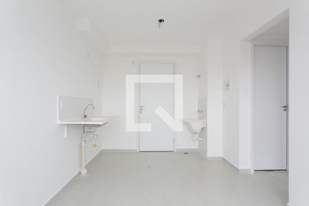 Sala / Cozinha de apartamento para alugar com 2 quartos, 32m² em Vila Minerva, São Paulo