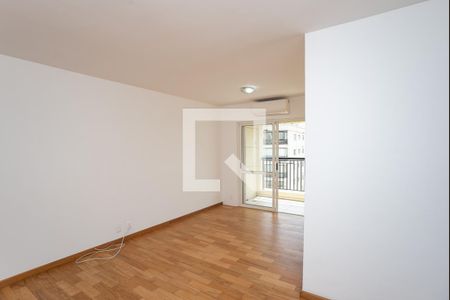 Sala de apartamento à venda com 2 quartos, 71m² em Vila Ipojuca, São Paulo