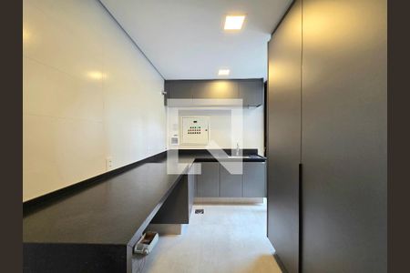 Área de Serviço de casa à venda com 4 quartos, 550m² em Jardim Luzitania, São Paulo