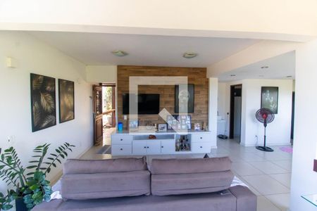 Sala de casa à venda com 4 quartos, 193m² em Itaipu, Niterói