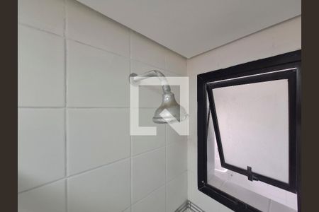 Banheiro social de apartamento à venda com 3 quartos, 70m² em Lauzane Paulista, São Paulo