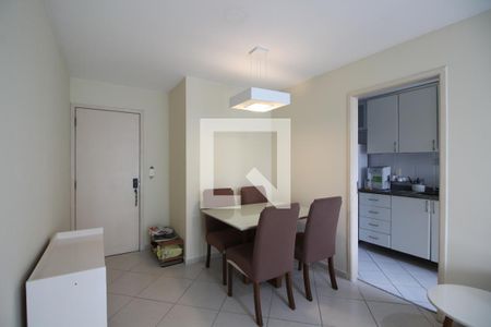 Sala de apartamento para alugar com 2 quartos, 68m² em Barra Olímpica, Rio de Janeiro