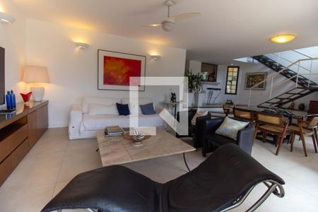 Casa de Condomínio à venda com 4 quartos, 250m² em Badu, Niterói