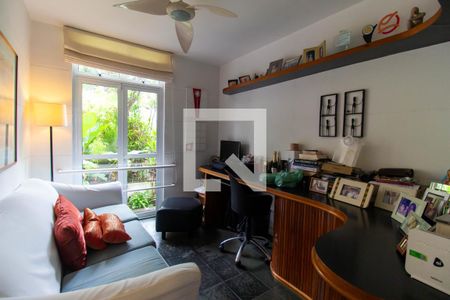 Casa de Condomínio à venda com 4 quartos, 250m² em Badu, Niterói