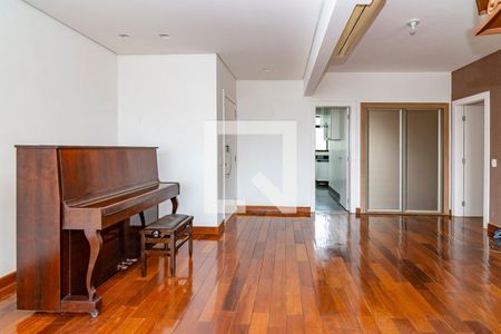 Sala de apartamento à venda com 3 quartos, 220m² em Sion, Belo Horizonte