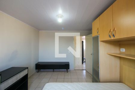 Quarto 1 de casa para alugar com 2 quartos, 80m² em Vila Tolstoi, São Paulo