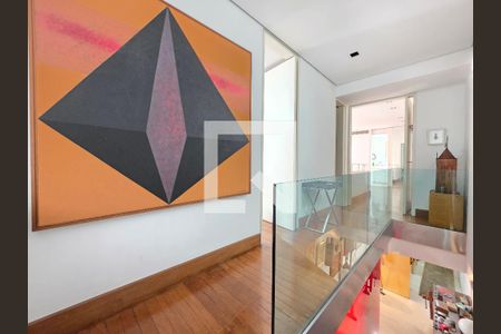 Corredor 2 andar de apartamento à venda com 2 quartos, 174m² em Lourdes, Belo Horizonte