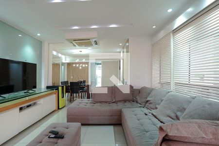 Apartamento para alugar com 210m², 3 quartos e 1 vagaSala