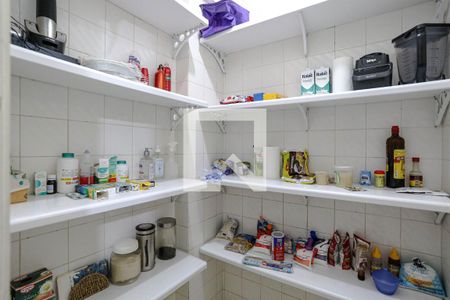 Apartamento para alugar com 210m², 3 quartos e 1 vagaDispensa