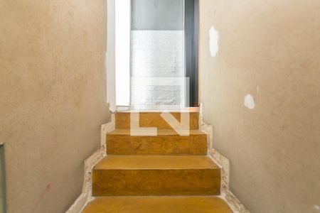 Escada  de casa para alugar com 2 quartos, 31m² em Cidade Nova São Miguel, São Paulo