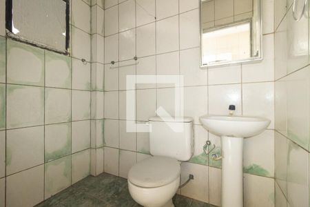Banheiro de kitnet/studio para alugar com 1 quarto, 30m² em Guaratiba, Rio de Janeiro