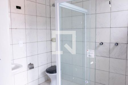 Banheiro da Suíte de casa para alugar com 1 quarto, 80m² em Jardim Itangua, Sorocaba