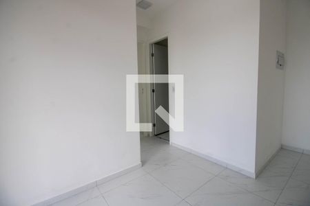 Sala de apartamento para alugar com 2 quartos, 39m² em Jardim Piracuama, São Paulo