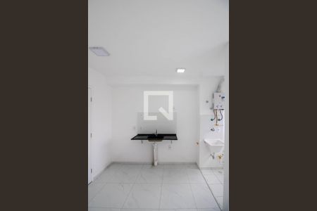 Sala/Cozinha de apartamento para alugar com 2 quartos, 39m² em Jardim Piracuama, São Paulo